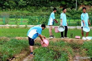 周琦谈克里克：他打过很多国家联赛&自己没什么建议 有机会见一面