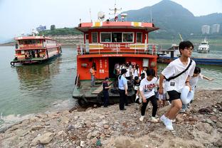 差点全灭！美女主播林梦鸽预测欧冠四强仅拜仁过关，此前预测世界杯全错？